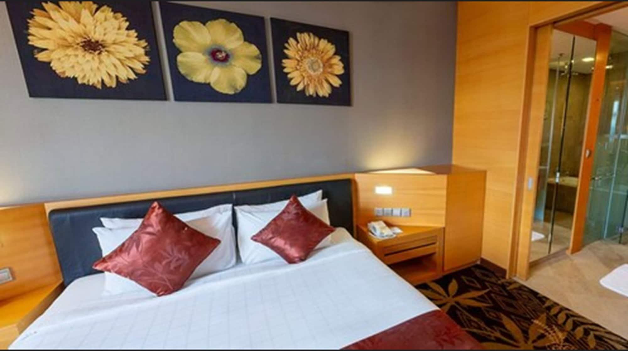 เดอะ การ์เดน อะ เซนต์ ไจล์ ซิกเนเจอร์ โฮเต็ลแอนด์เรสซิเดนซ์ กัวลาลัมเปอร์ Hotel ภายนอก รูปภาพ A bedroom at the hotel