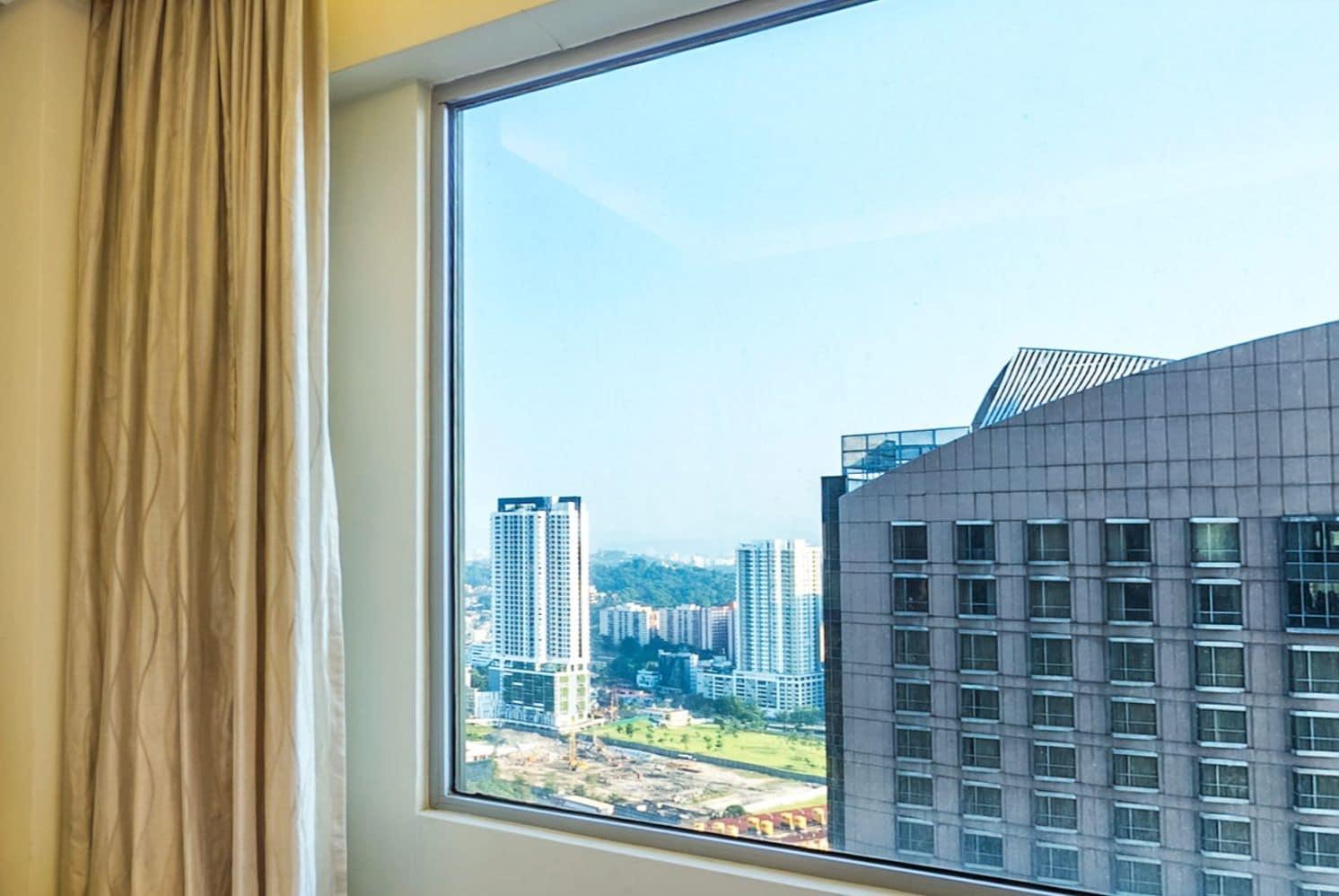 เดอะ การ์เดน อะ เซนต์ ไจล์ ซิกเนเจอร์ โฮเต็ลแอนด์เรสซิเดนซ์ กัวลาลัมเปอร์ Hotel ภายนอก รูปภาพ A window