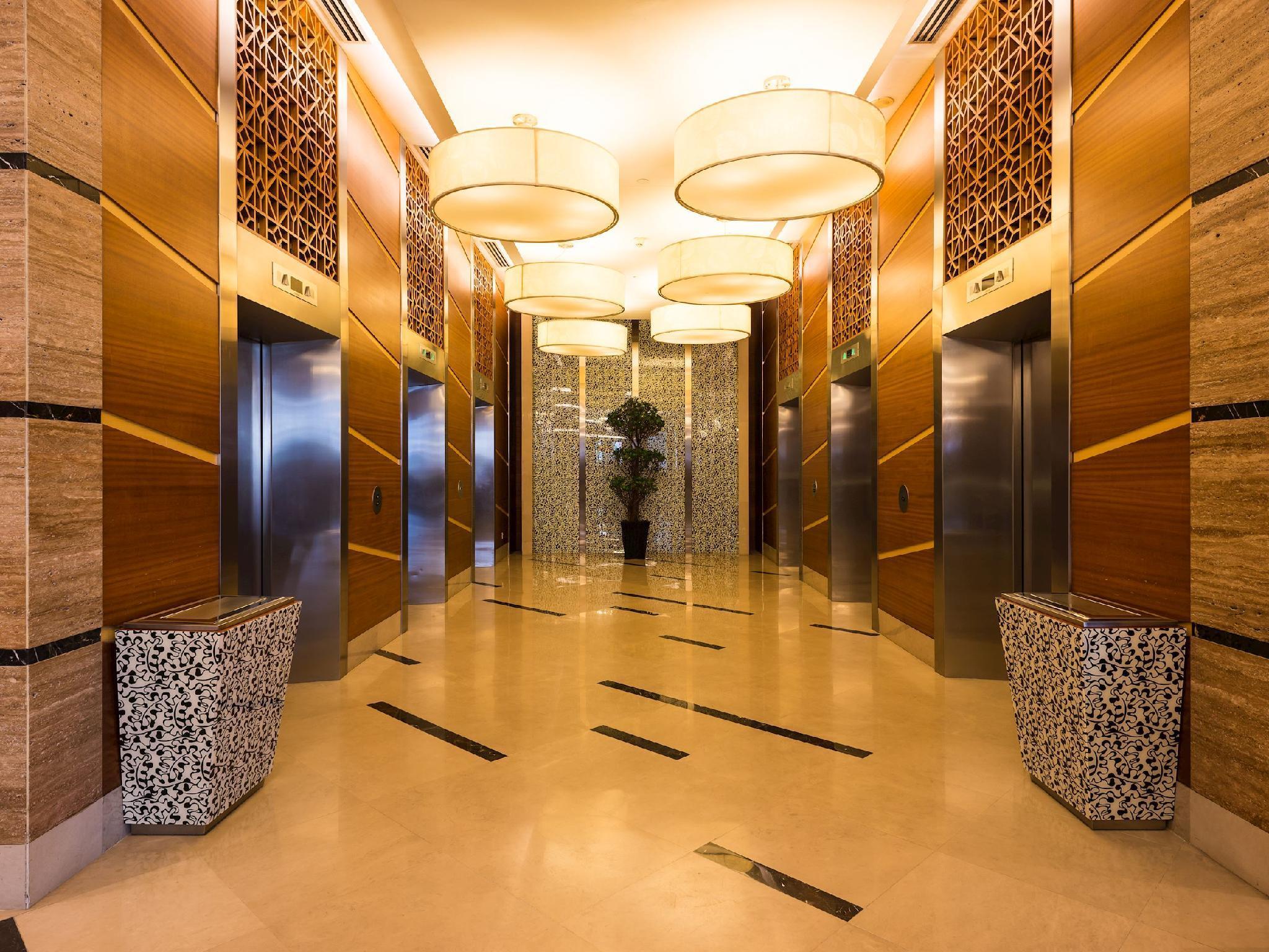 เดอะ การ์เดน อะ เซนต์ ไจล์ ซิกเนเจอร์ โฮเต็ลแอนด์เรสซิเดนซ์ กัวลาลัมเปอร์ Hotel ภายนอก รูปภาพ The elevator lobby