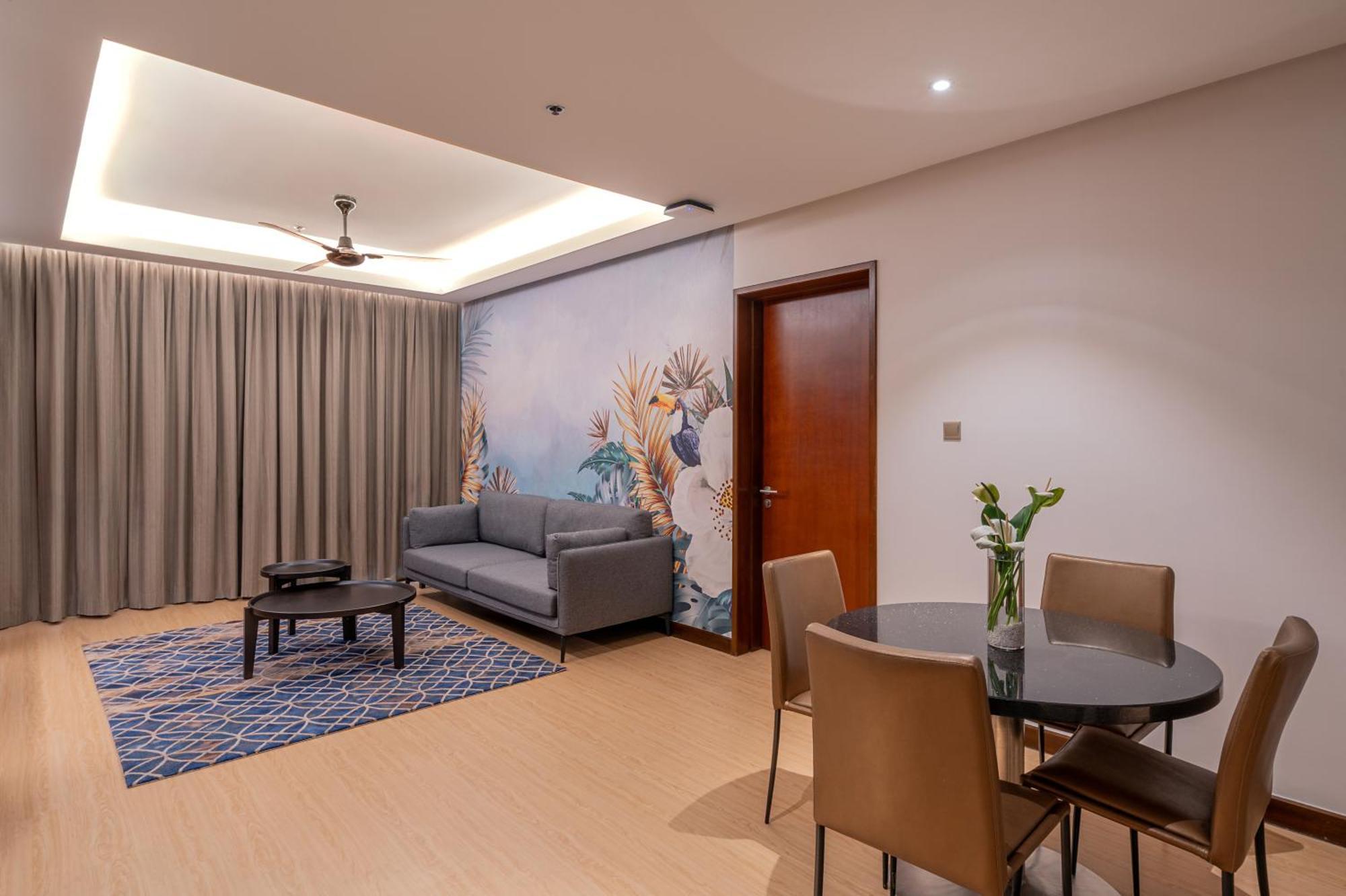เดอะ การ์เดน อะ เซนต์ ไจล์ ซิกเนเจอร์ โฮเต็ลแอนด์เรสซิเดนซ์ กัวลาลัมเปอร์ Hotel ภายนอก รูปภาพ A living room in a condominium